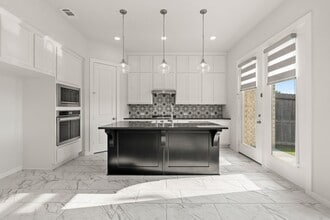 Building Photo - 6579 Scarlet Pond Ln