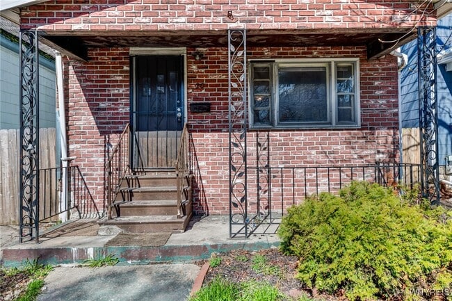 Building Photo - 20 Wood Ave