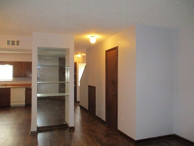 Building Photo - 2128 Dunes Way Dr W