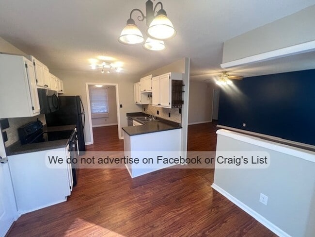 Building Photo - Farmington - Butterwood Circle