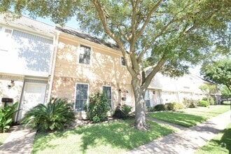 Building Photo - 8102 Amelia Rd