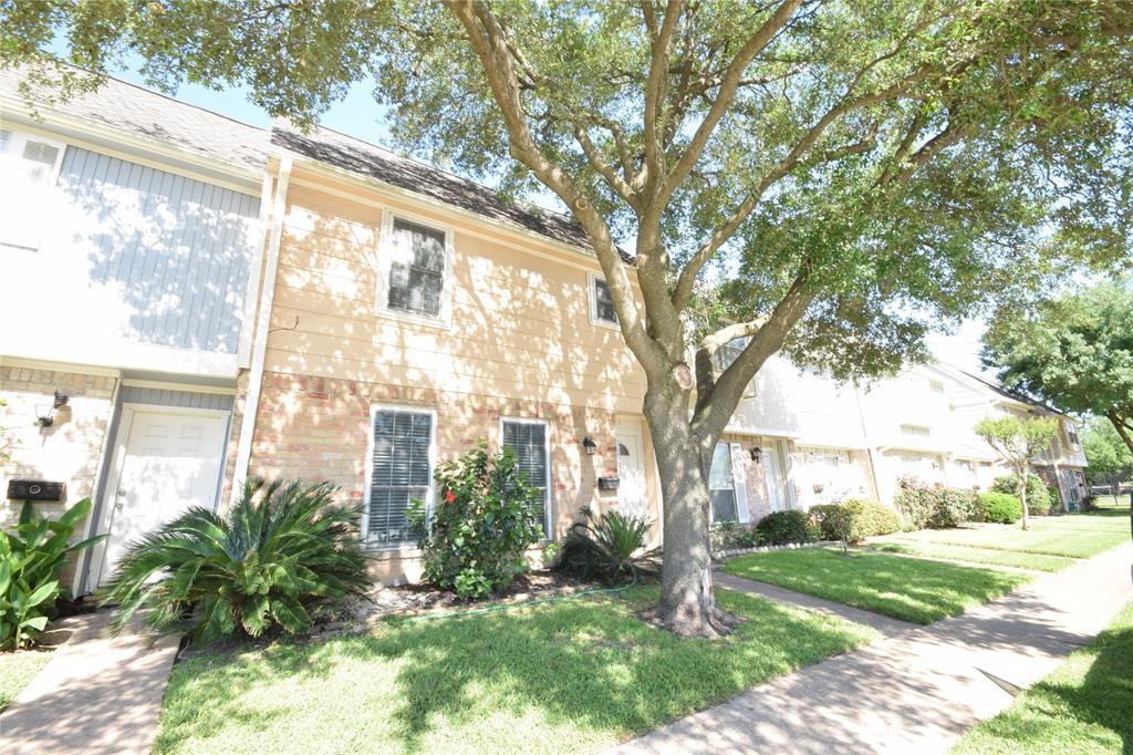 Foto principal - 8102 Amelia Rd
