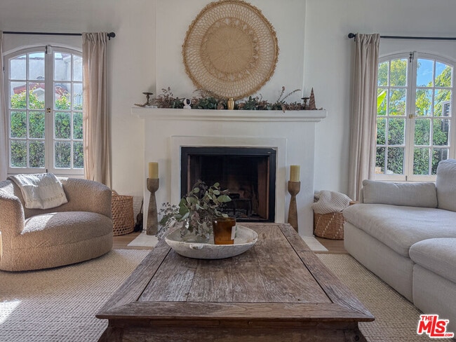 Building Photo - 316 S Wetherly Dr