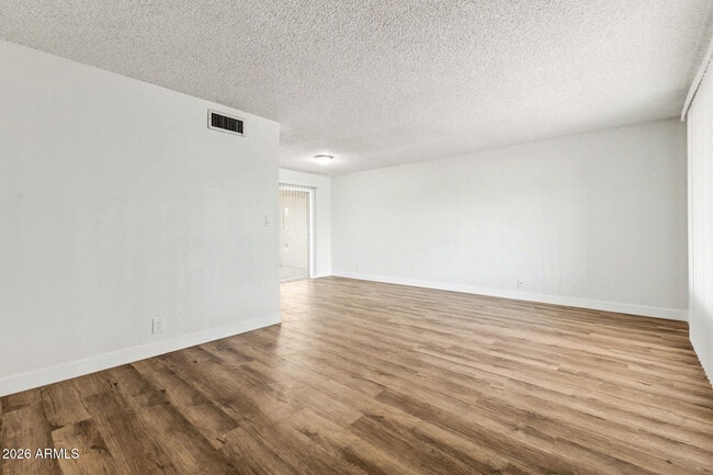 Foto del edificio - 5913 E Decatur St