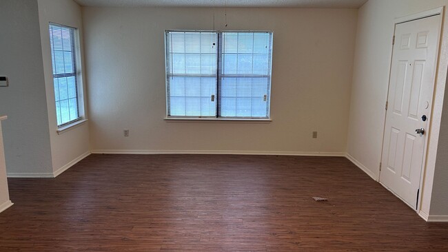 Foto del edificio - 1127 Mountain View St
