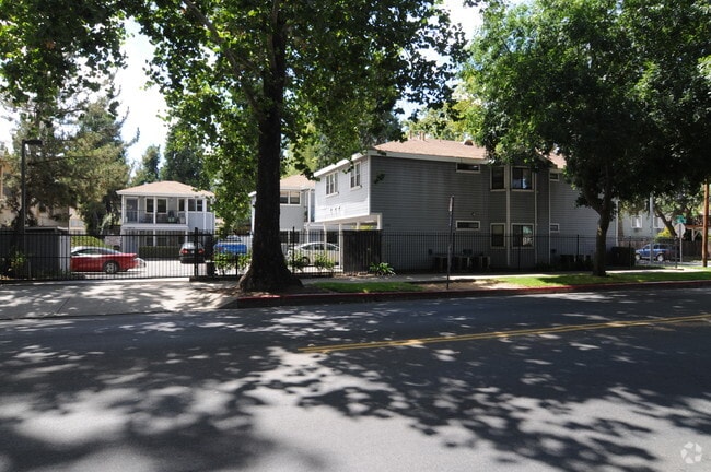 Primary Photo - 1800-1802 F St