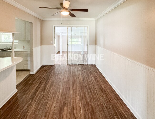 Foto del edificio - 3540 Cesery Blvd