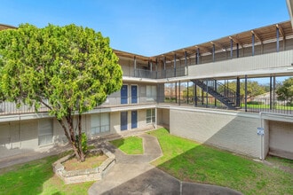 Building Photo - Parkgreen on Gessner