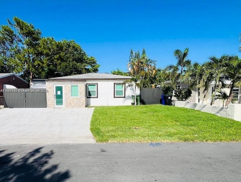 Foto principal - 872 NW 16th Terrace