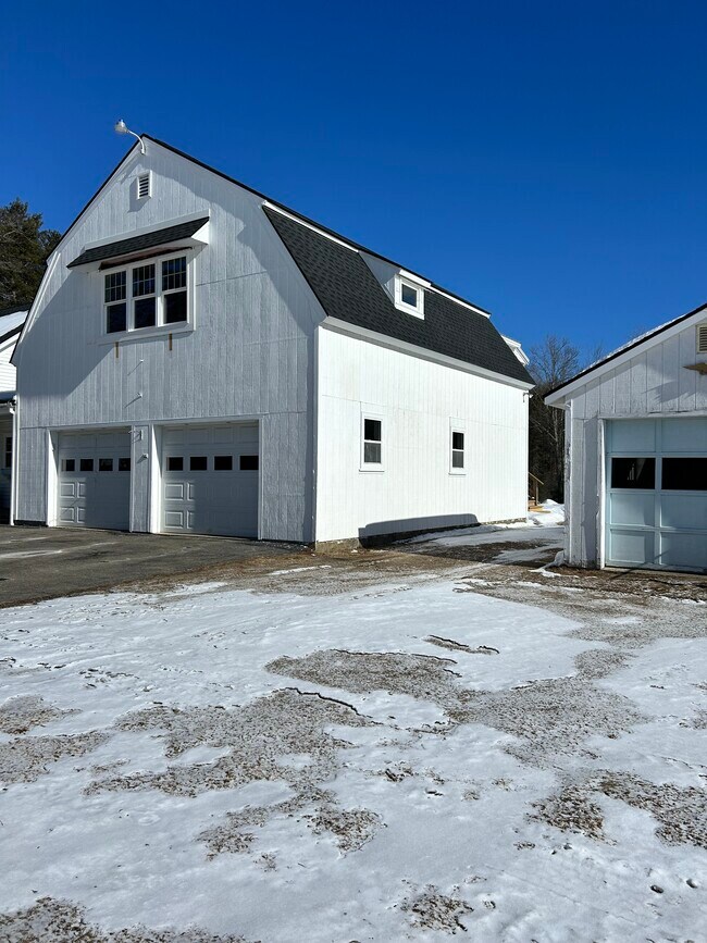 Foto del edificio - 169 Log Cabin Rd