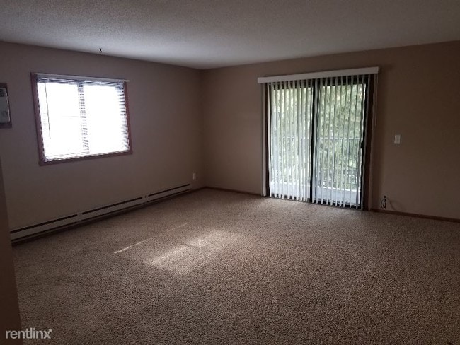 Building Photo - 2610 Country Club Pkwy
