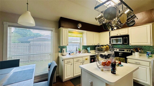 Photo - 3227 HERONS POINT CIRCLE, KISSIMMEE, Florida 34741 Apartment