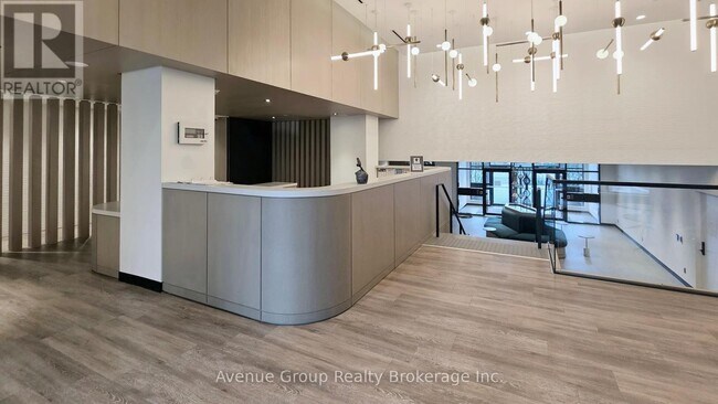 Photo du bâtiment - 7950 Bathurst St