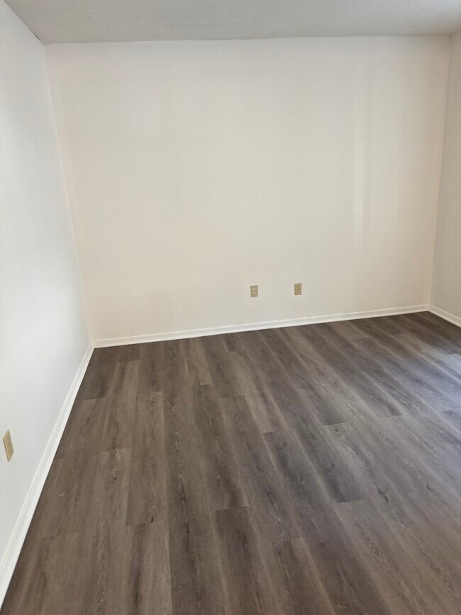 Foto del edificio - 2800 Clarke Rd