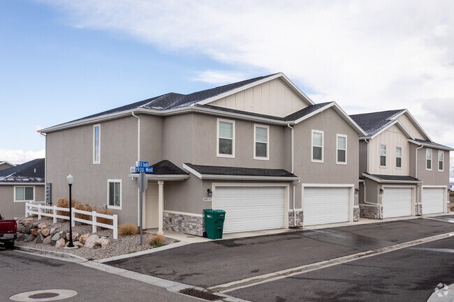 Foto del edificio - Abington Heights Townhomes