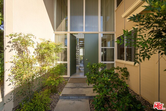Foto del edificio - 4171 Del Mar Ave