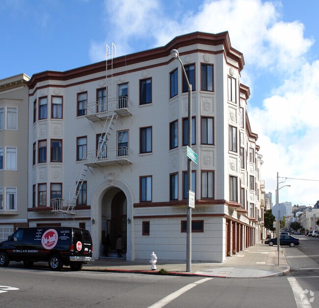 Building Photo - 3300 Laguna St
