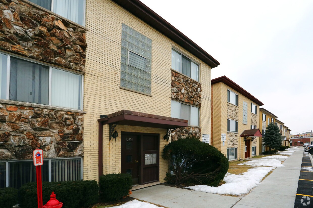 Building Photo - 10451 Betty Ct