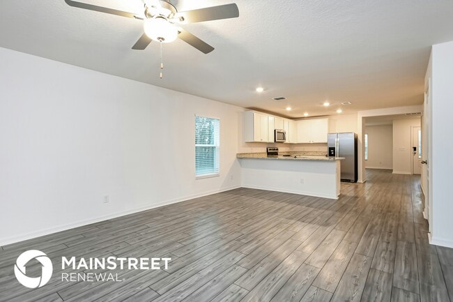 Building Photo - 2006 Maple Ln