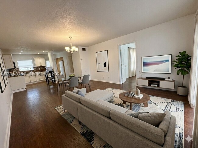 Foto del edificio - 217 Sunrise Lakes Blvd