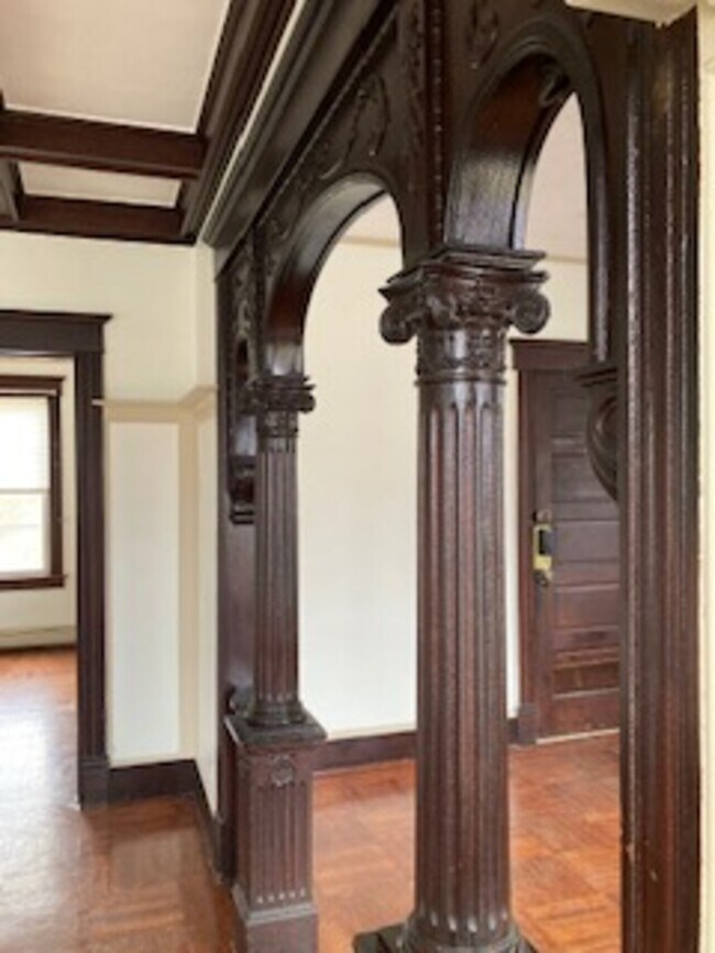 Building Photo - 238 Poquonnock