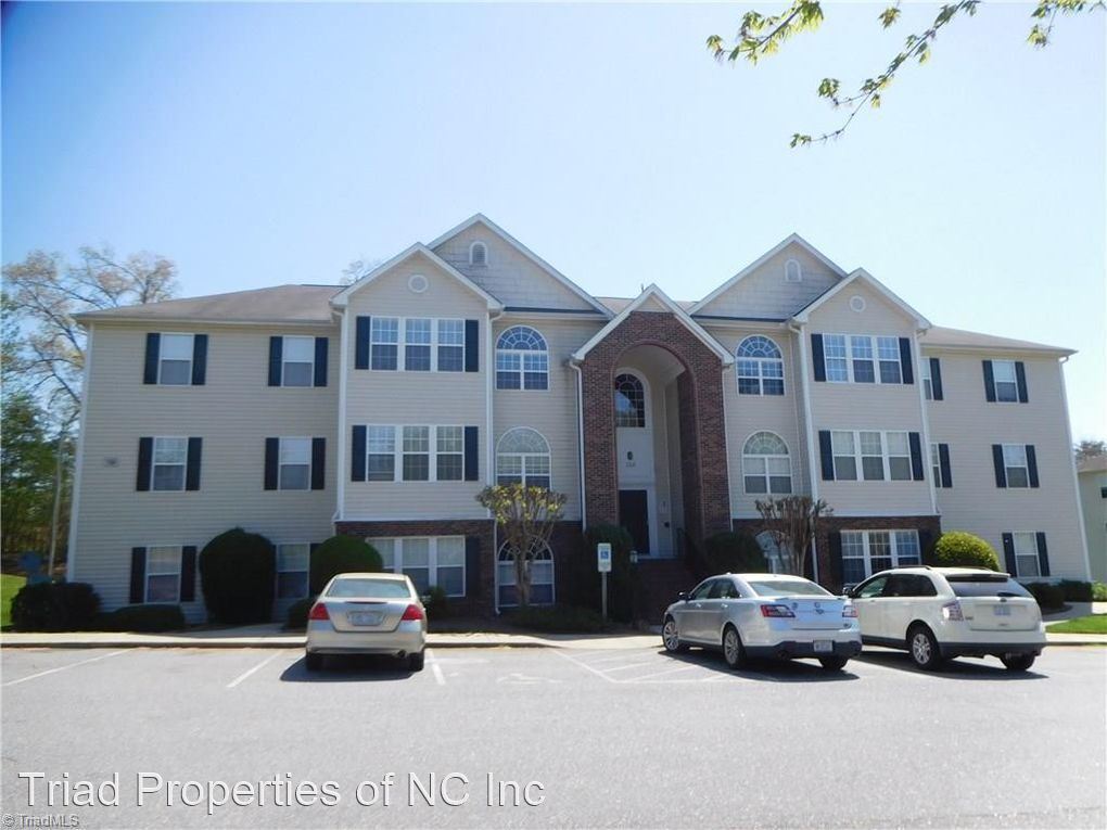 Primary Photo - 2 br, 2 bath House - 150 James Rd #3C