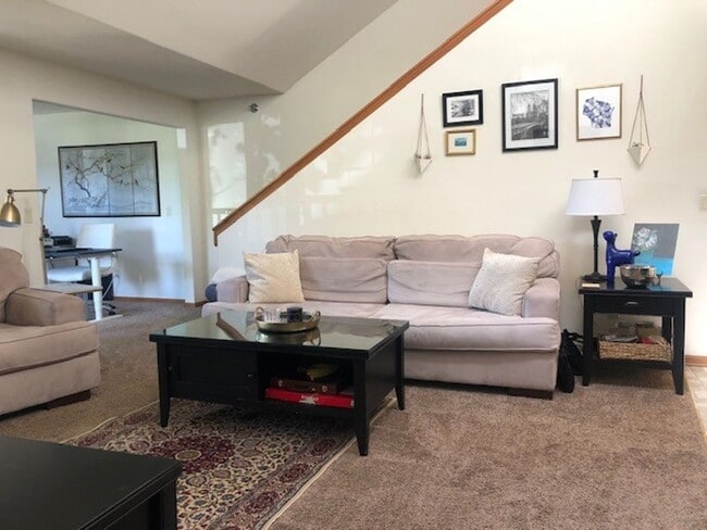 Building Photo - Spacious 2-Bedroom, 2-Bathroom Plus Loft C...