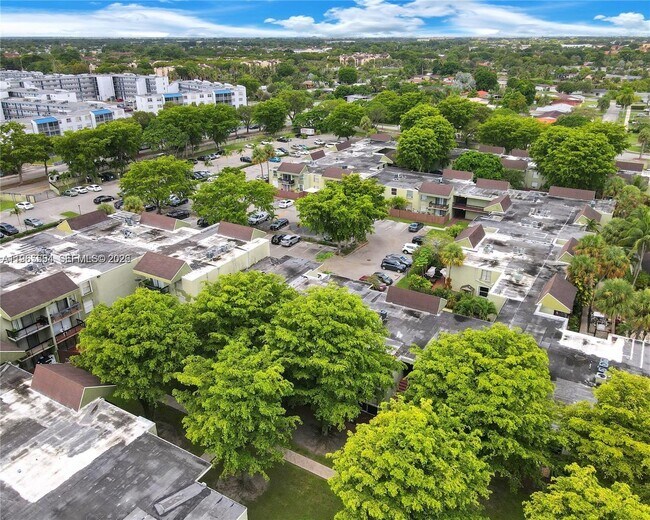 Foto del edificio - 8309 SW 142nd Ave