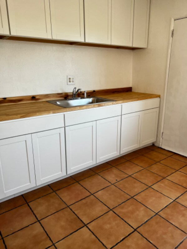 Building Photo - 12576 Adelphia Ave
