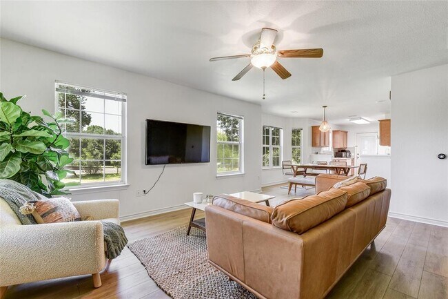 Building Photo - 2200 Palo Pinto Dr