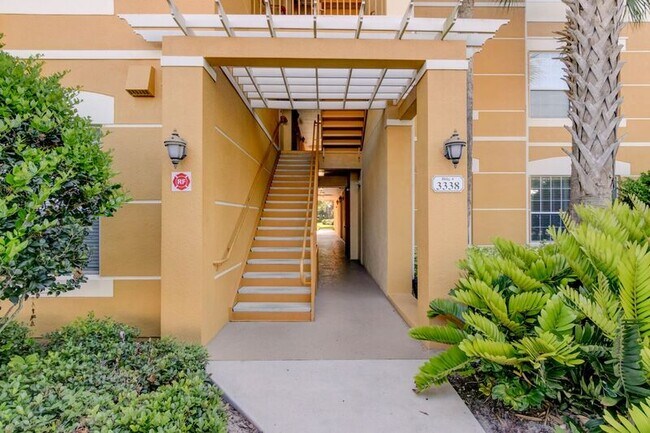 Foto del edificio - 3338 Robert Trent Jones Dr