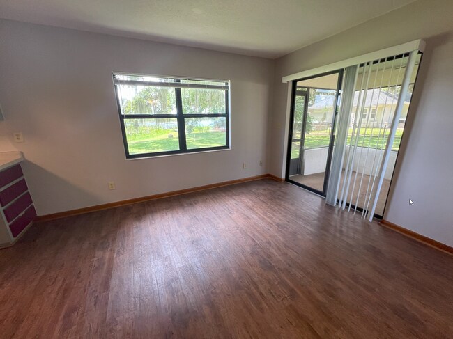 Foto del edificio - 70 Crockett Rd