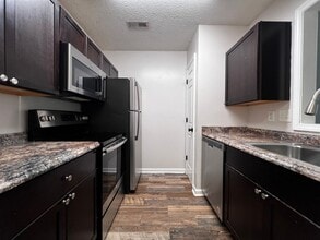 Building Photo - 2165 S Milledge Ave