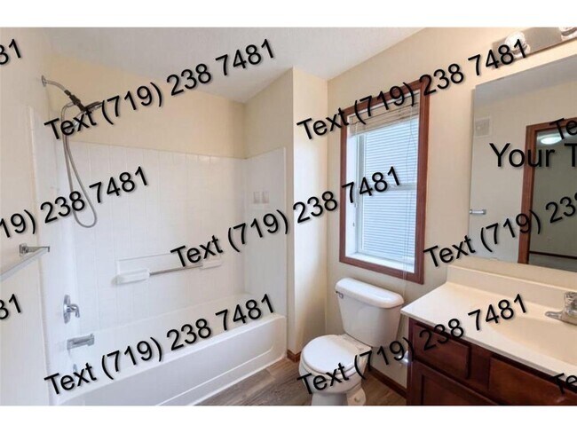 Foto del edificio - 6749 Troy Ln N