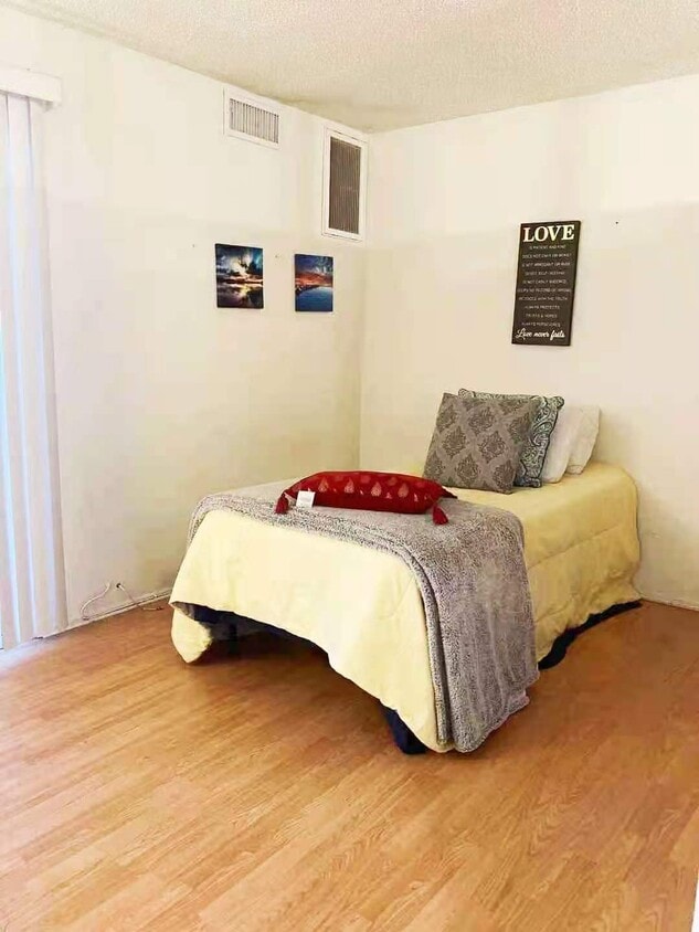 Photo - 11701 Texas Ave (Los Angeles, CA)