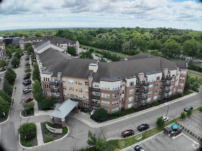 3D Exterior - The Landings at Silver Lake Village