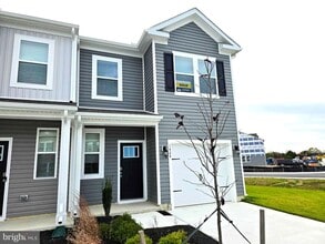 Building Photo - 1424 Sugarplum Ln