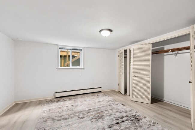 Building Photo - Charming 1 bed, 1 bath overlooking Lake Ballinger in Edmonds Bottom Floor Of Duplex $2350/mo.