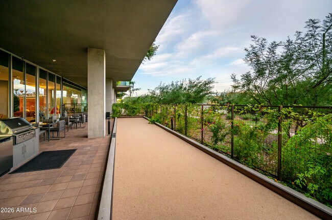 Foto del edificio - 7180 E Kierland Blvd