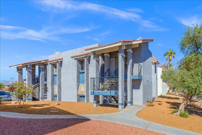 Foto del edificio - 3649 S Van Dyke Ave