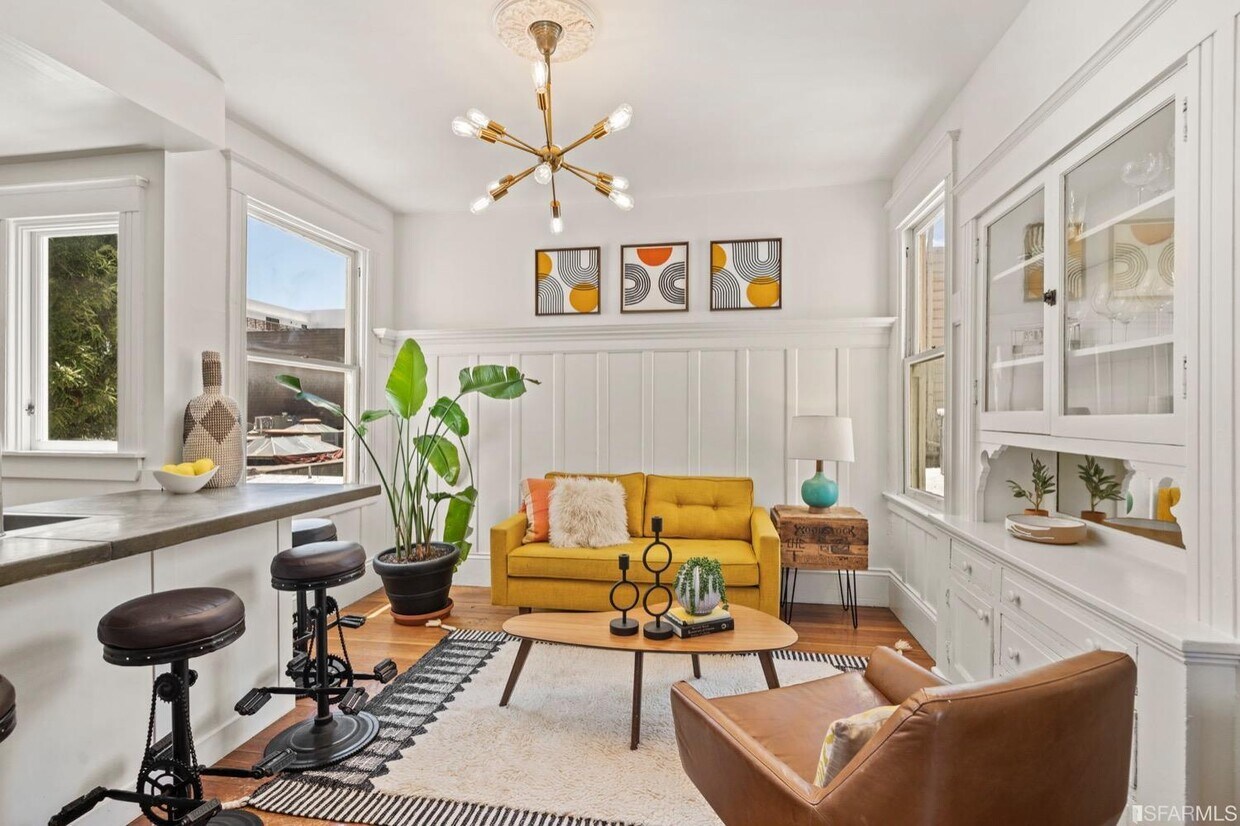 Primary Photo - 743 Minna St