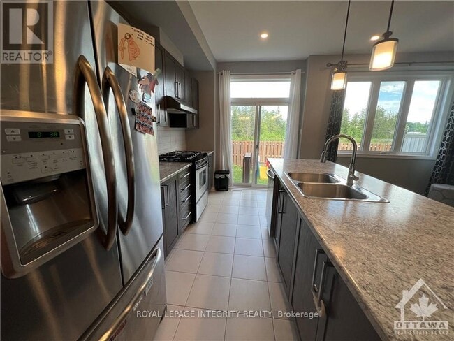 Building Photo - 153 Bandelier Way