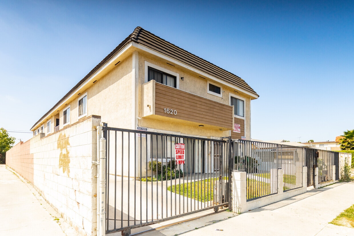 Primary - 1620 W 209th St