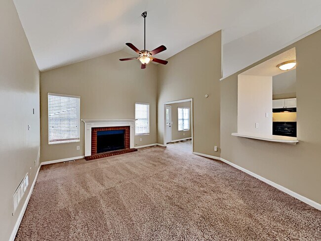 Building Photo - 5890 Graywood Cir SE