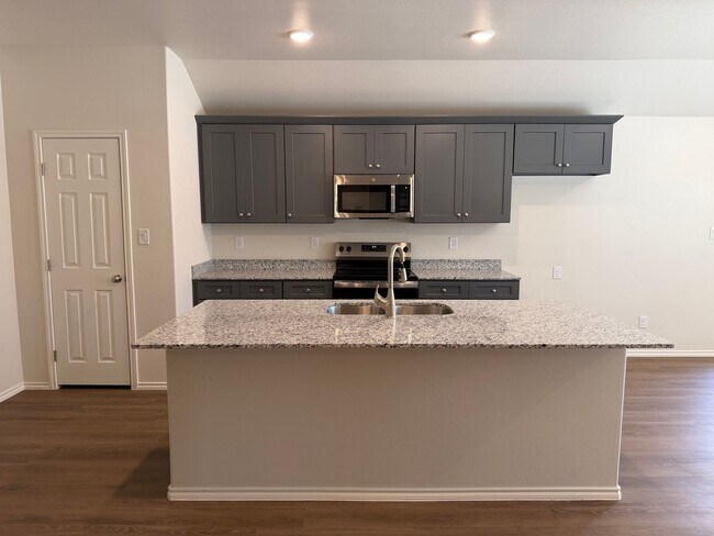 Foto del edificio - 1340 Loess St