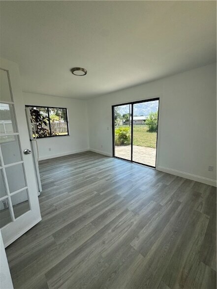Foto del edificio - 2235 18th Ave SW