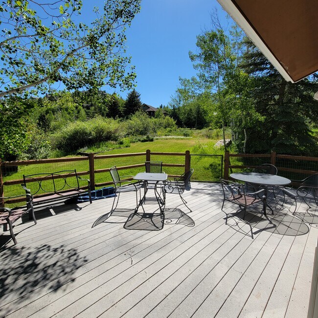 Building Photo - 3571 Wagon Wheel Cir