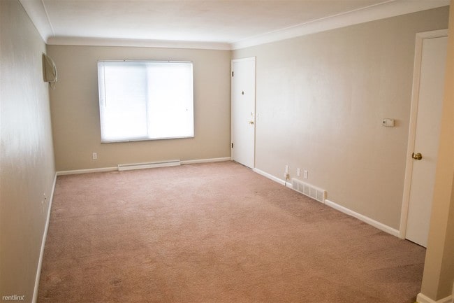 Building Photo - 1 br, 1 bath Apartment - 4910 Lewis Ave