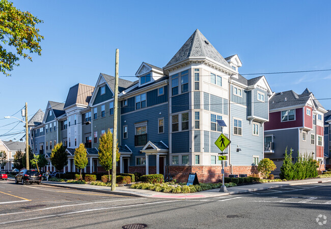 Foto del edificio - Station Square at Fanwood Townhomes