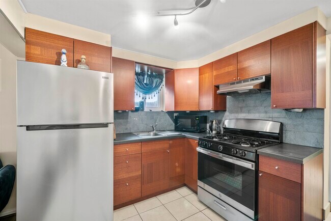 Foto del edificio - 40 Hauxhurst Ave